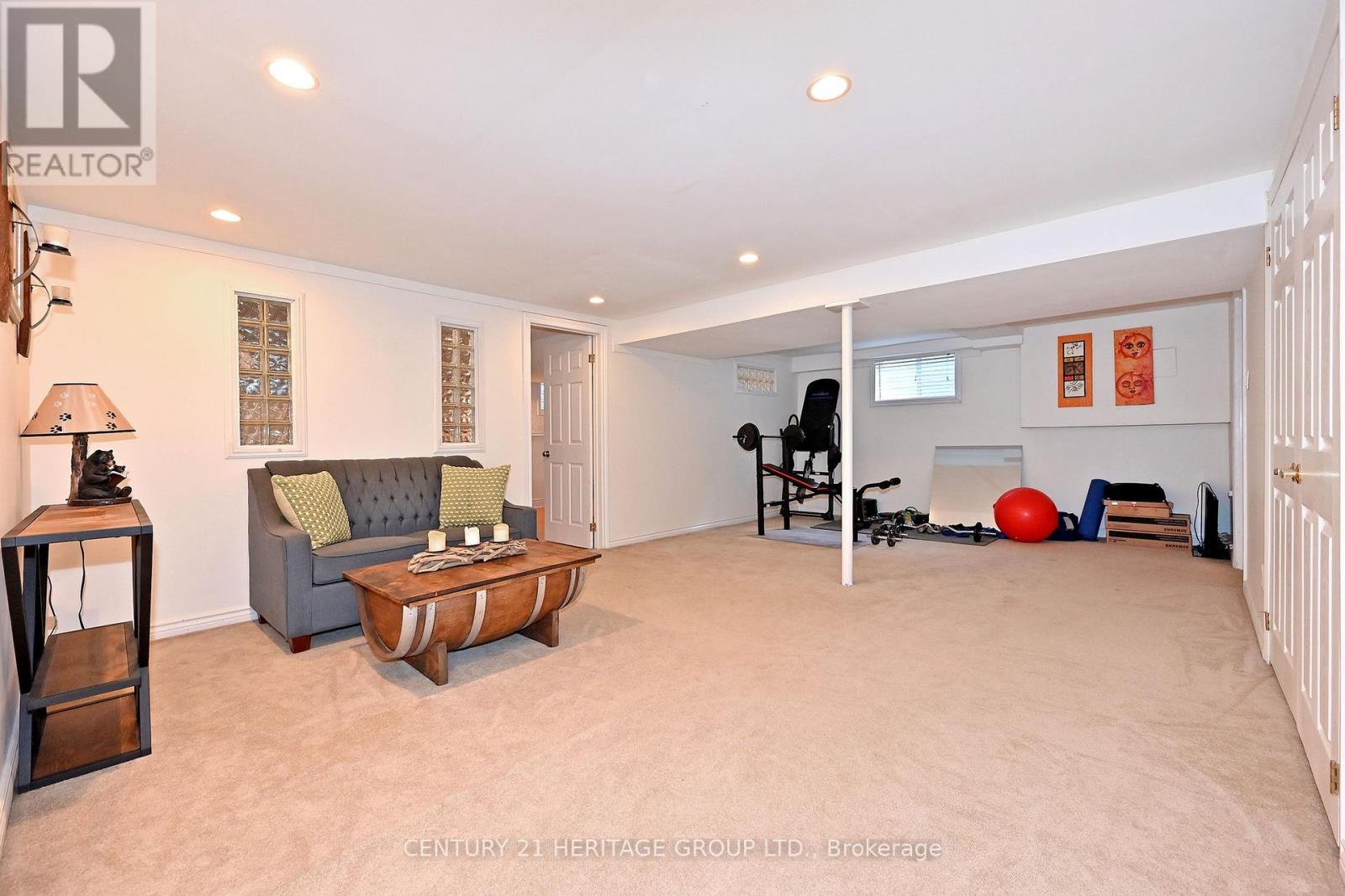38 GRANT COURT - 23