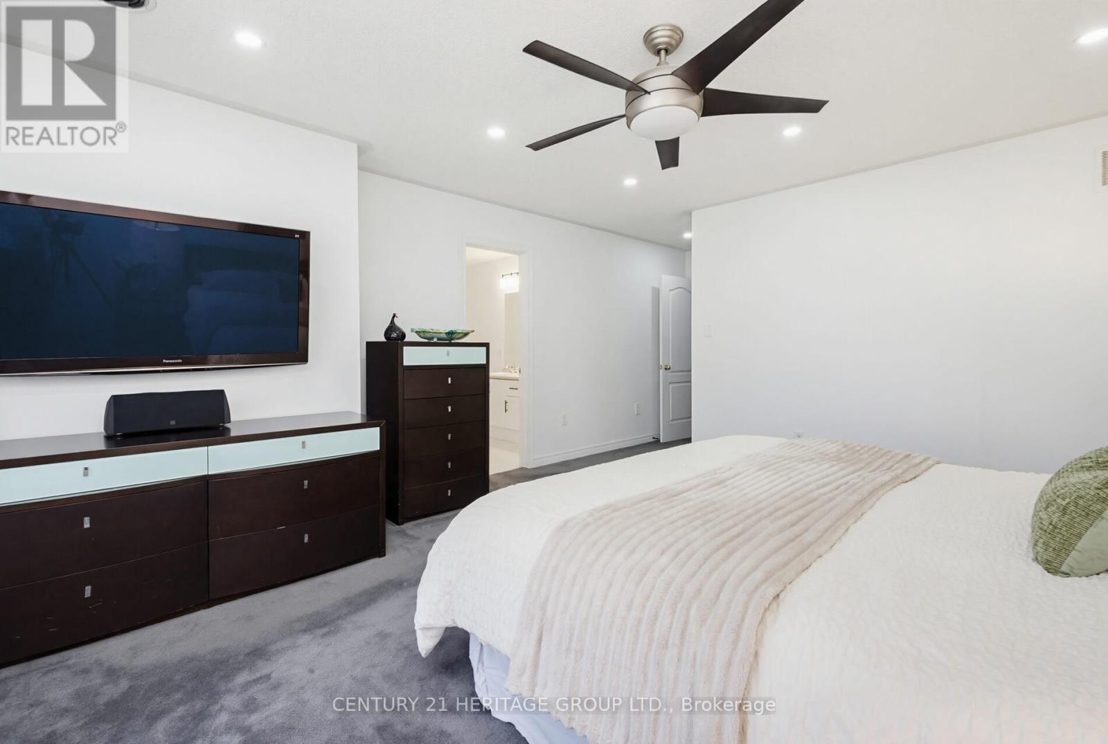 14 GIORDANO WAY - 27