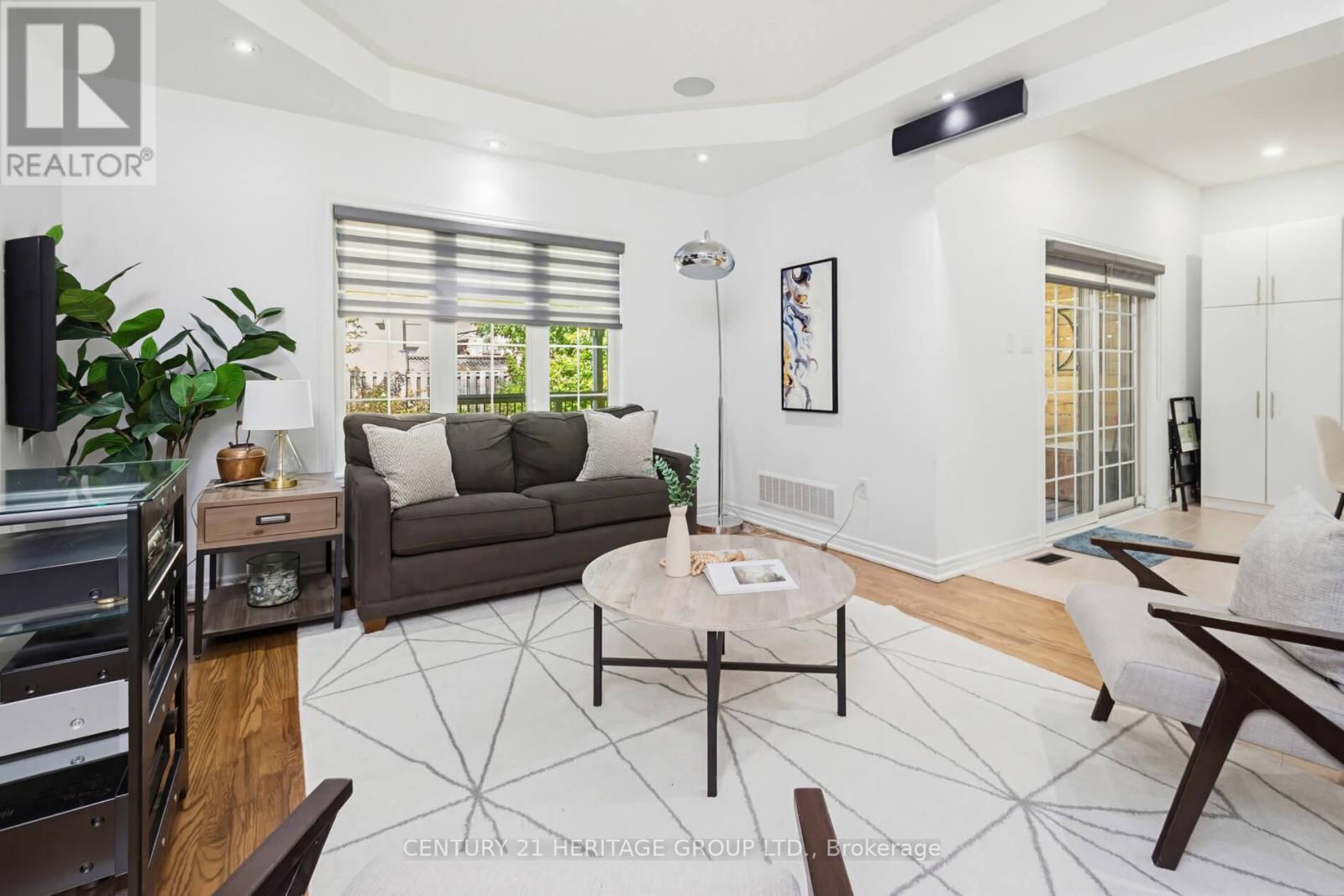 14 GIORDANO WAY - 12
