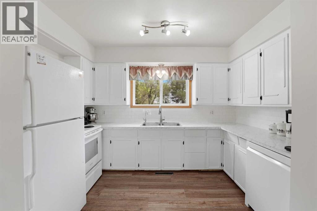 223 20 Street — photo 16
