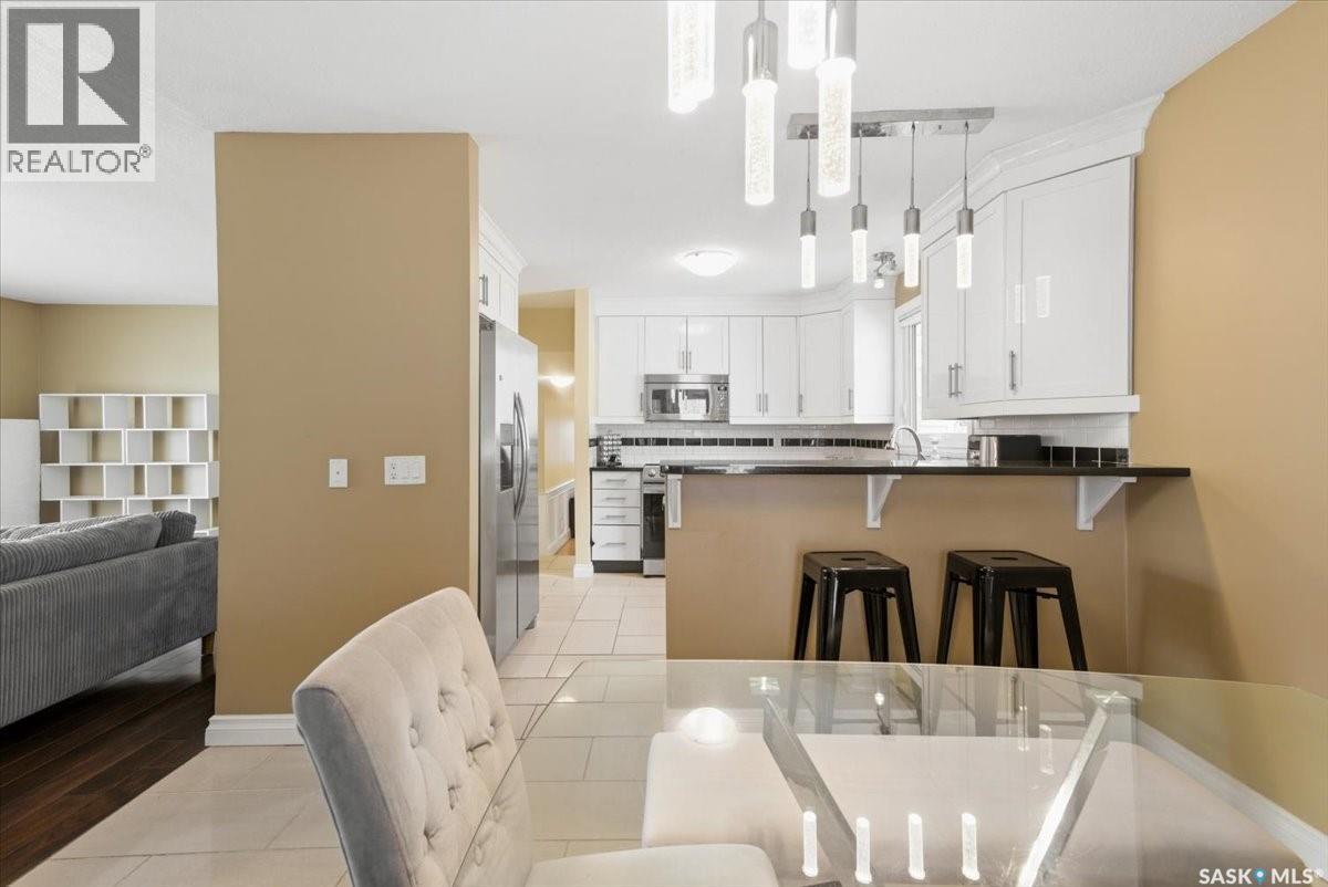 182 Lincoln DRIVE - 11
