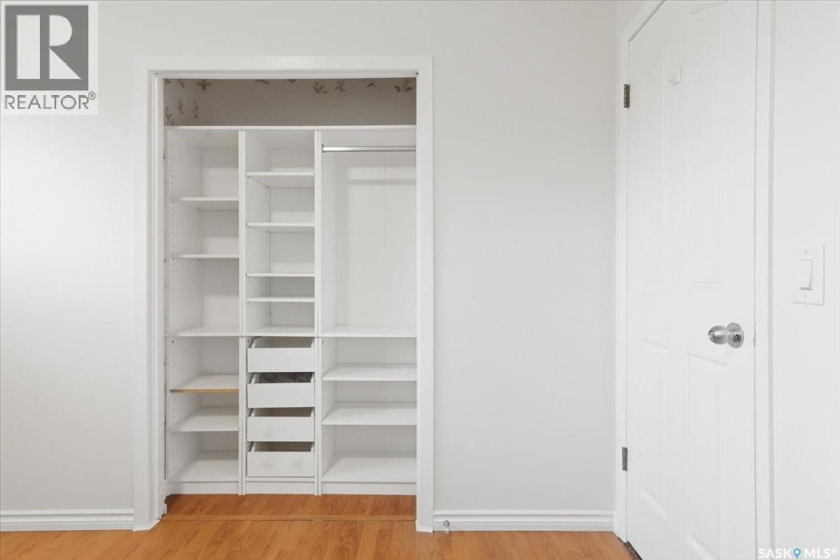 182 Lincoln DRIVE - 23