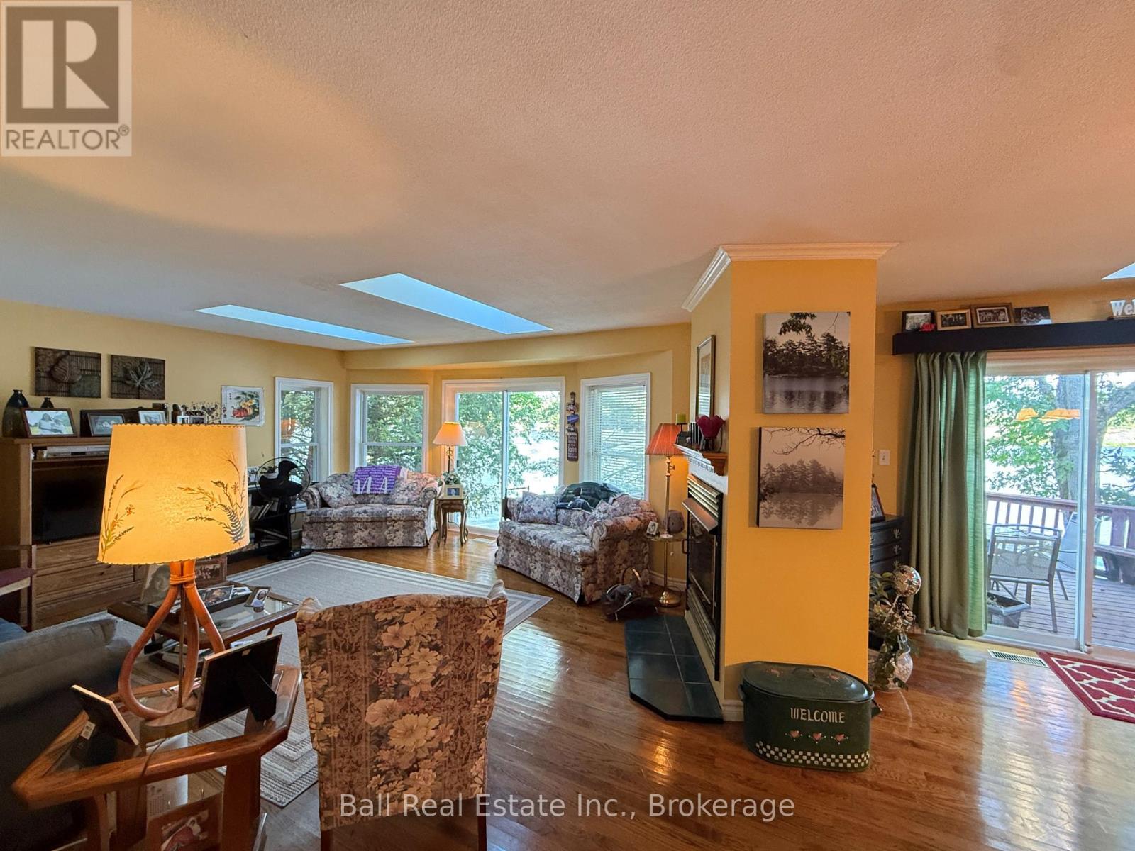 1855 SOUTH BAYSHORE ROAD E - 24