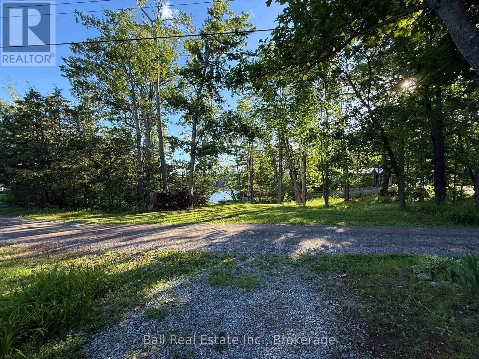 1855 SOUTH BAYSHORE ROAD E - 46