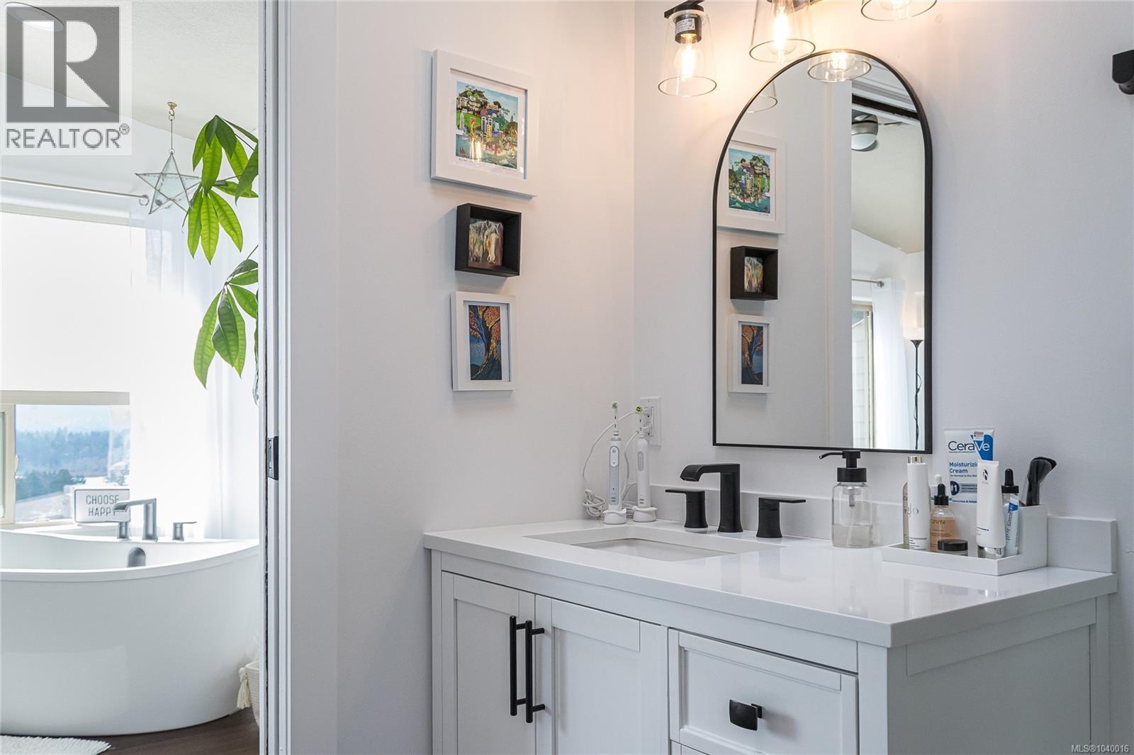 150 Rainbow Cres - 33