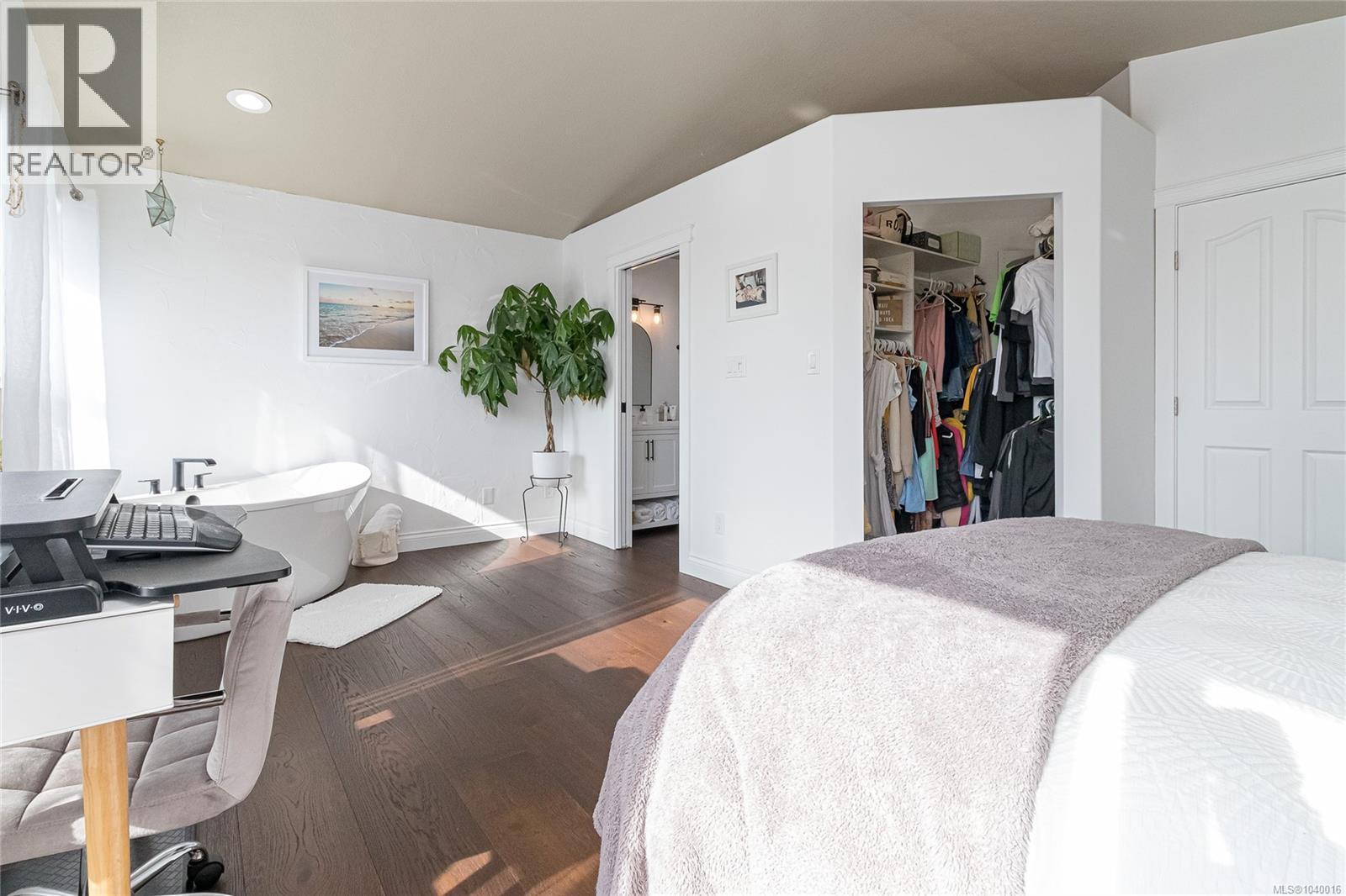 150 Rainbow Cres - 28