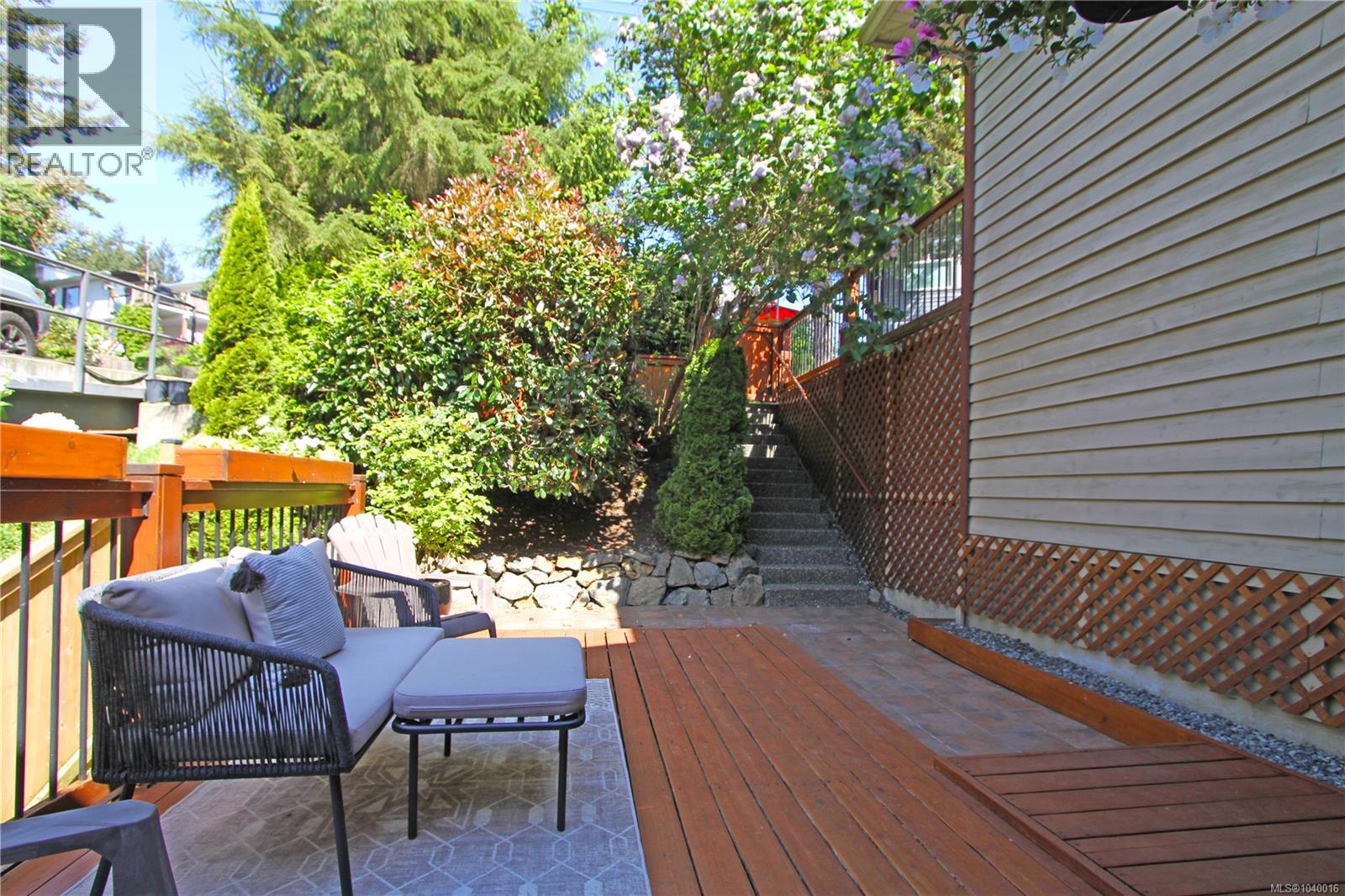 150 Rainbow Cres - 57
