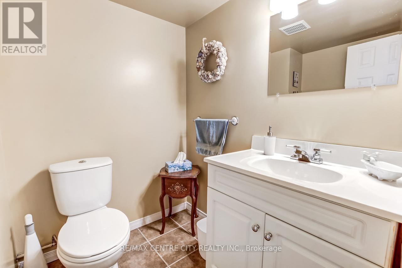 20 HINES CRESCENT - 21
