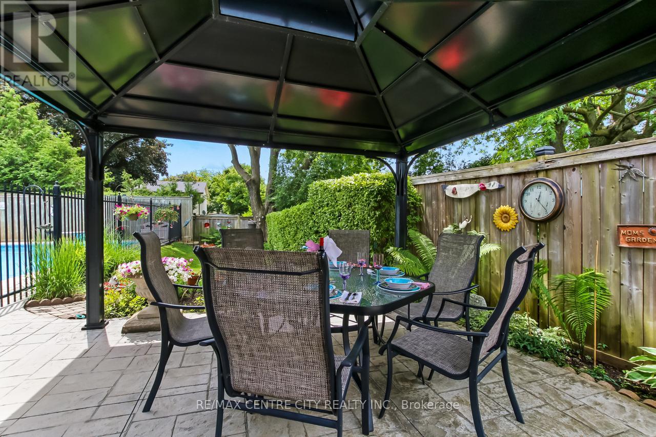 20 HINES CRESCENT - 31