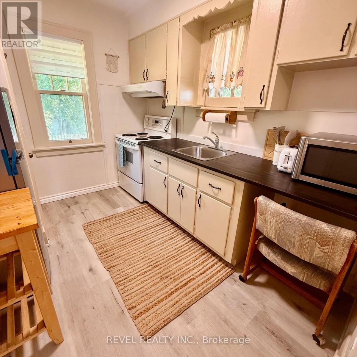 368 WHARNCLIFFE ROAD S - 8