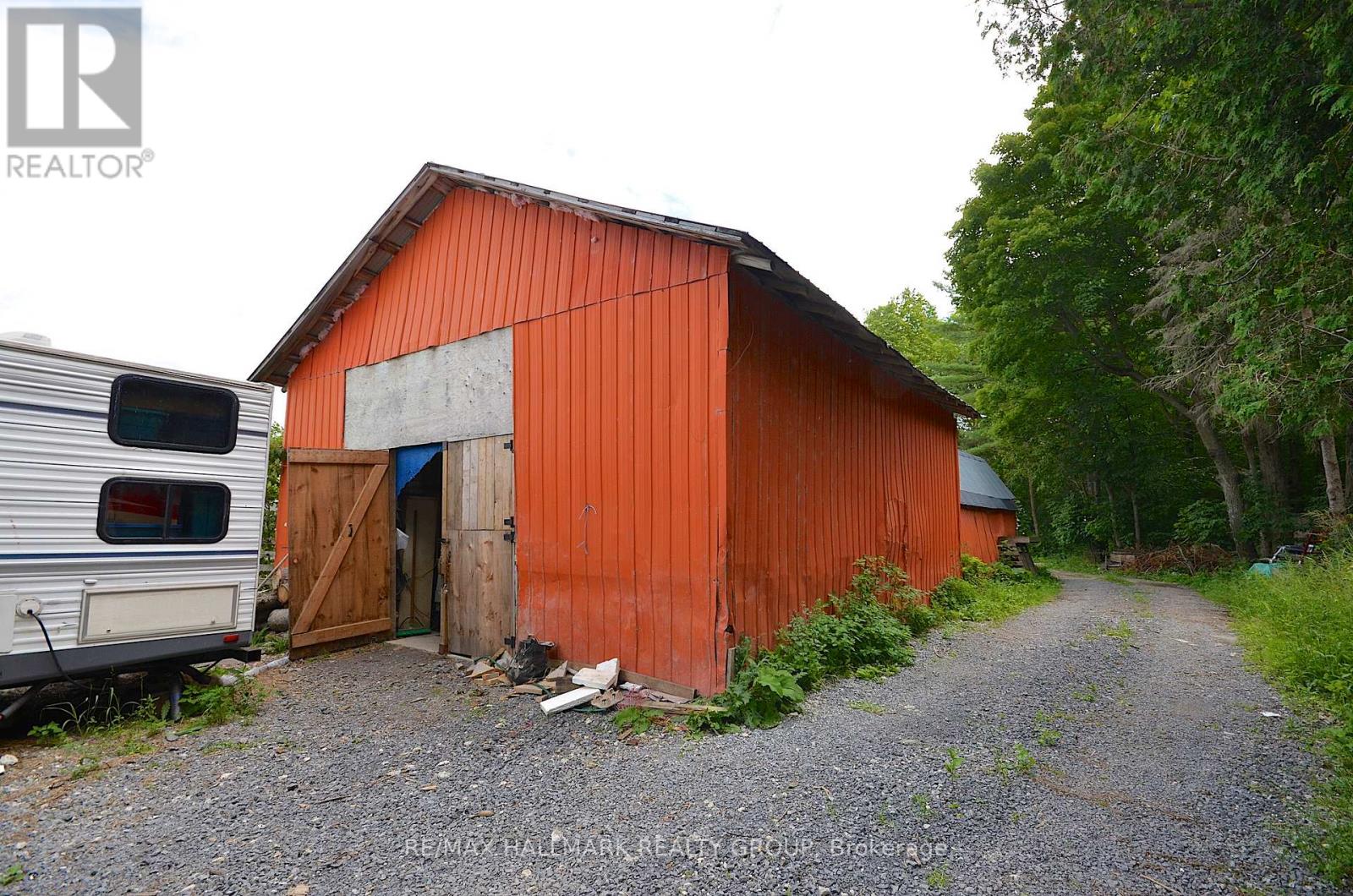 1675 DUNNING ROAD - 46