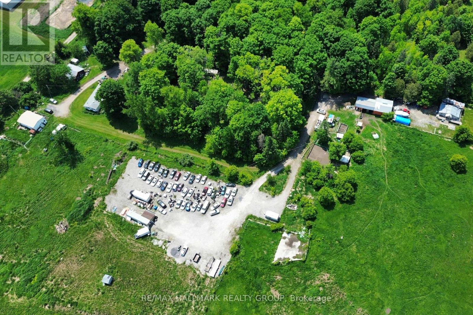 1675 DUNNING ROAD - 9