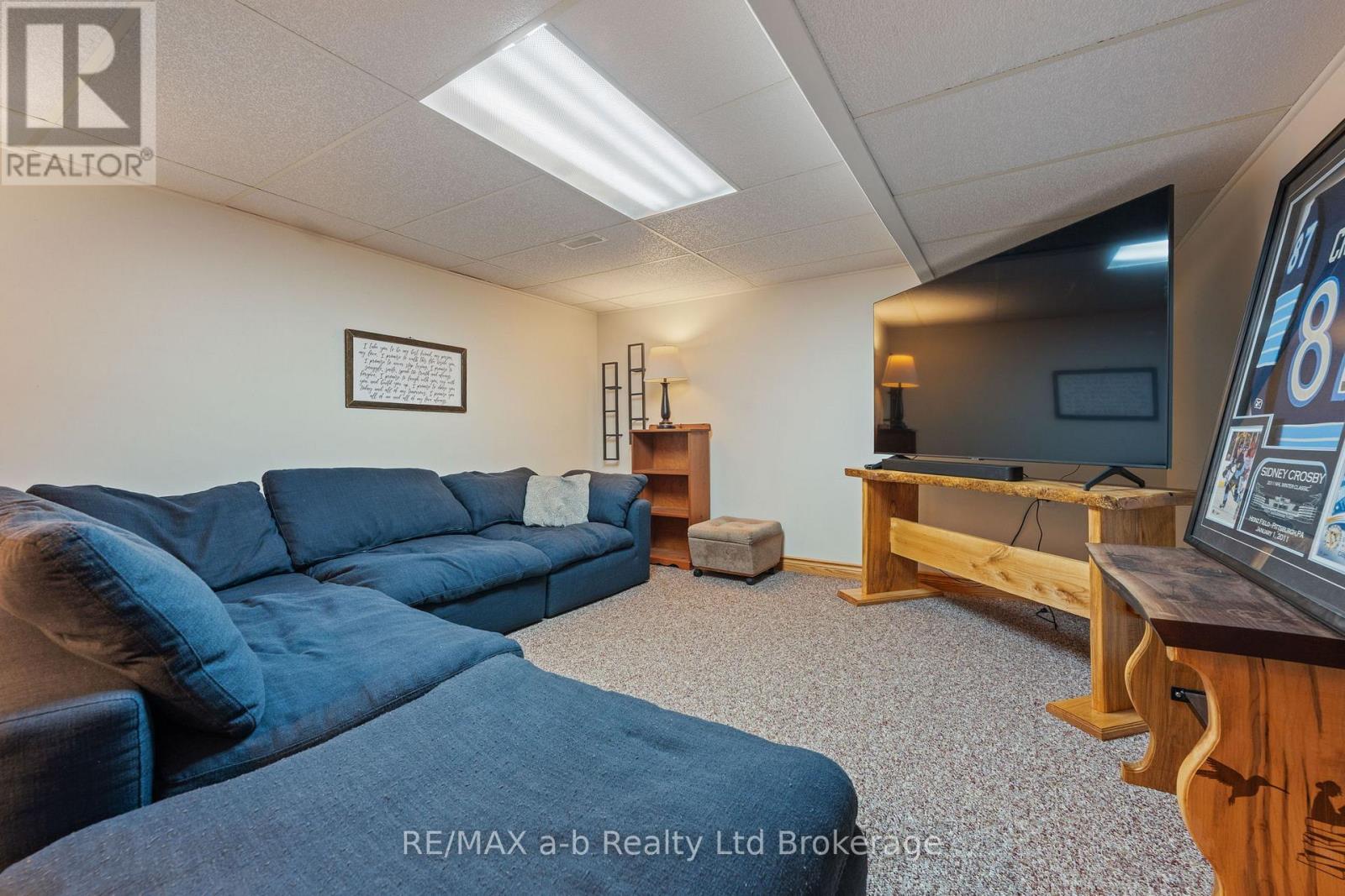 318 BROADWAY STREET - 15
