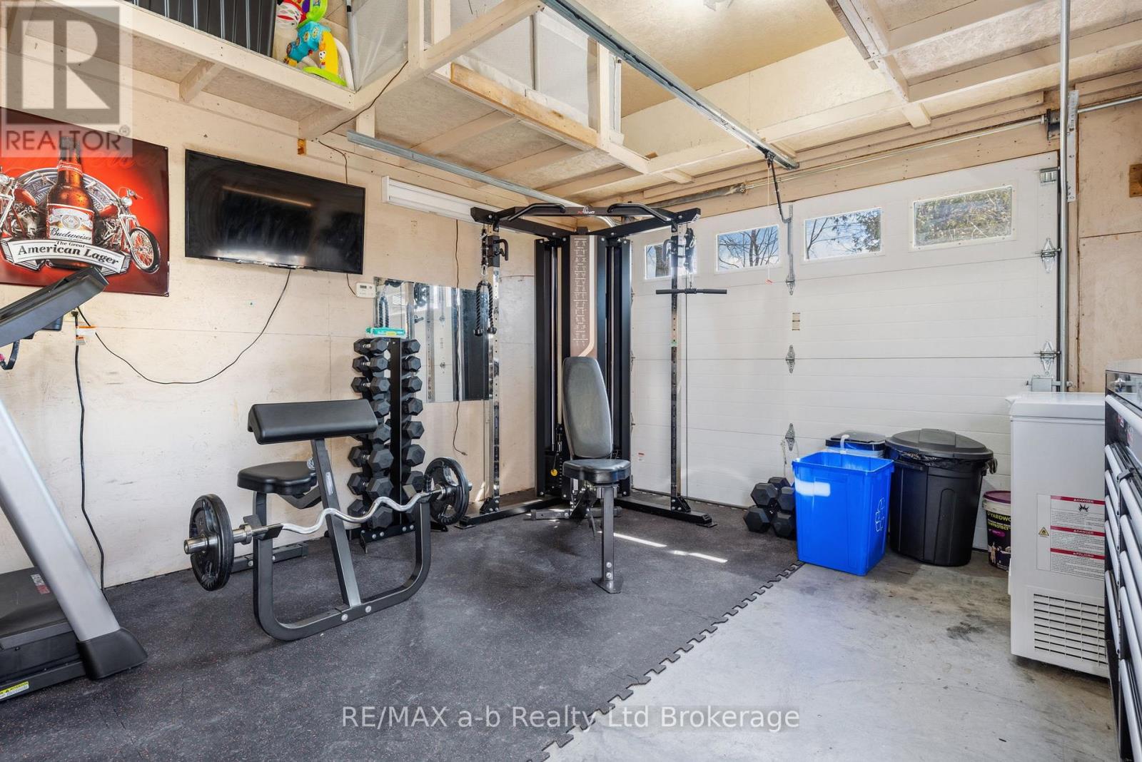 318 BROADWAY STREET - 23