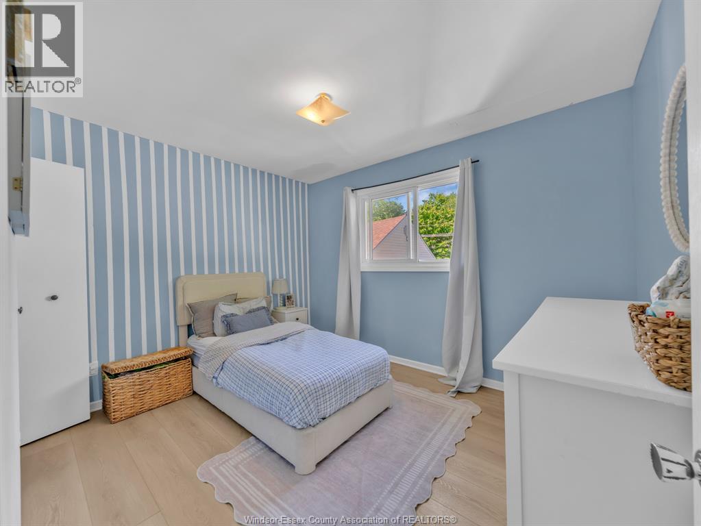 2459 FRANCOIS ROAD - 11