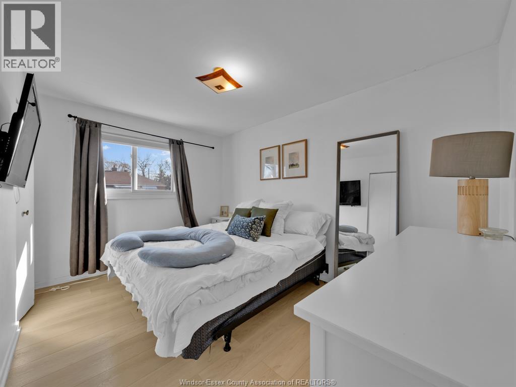 2459 FRANCOIS ROAD - 13