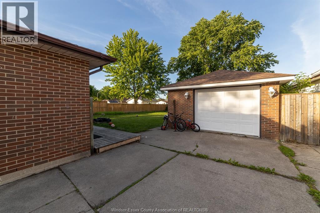 3018 GRANDVIEW STREET - 21