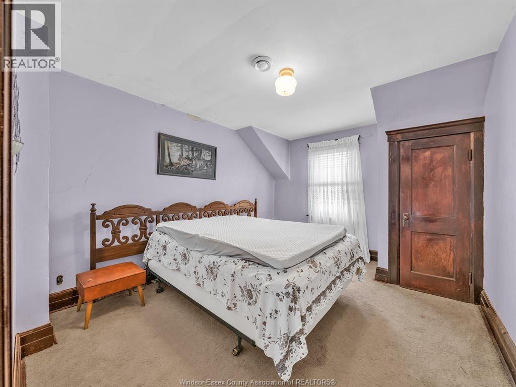 1221 ERIE - 19
