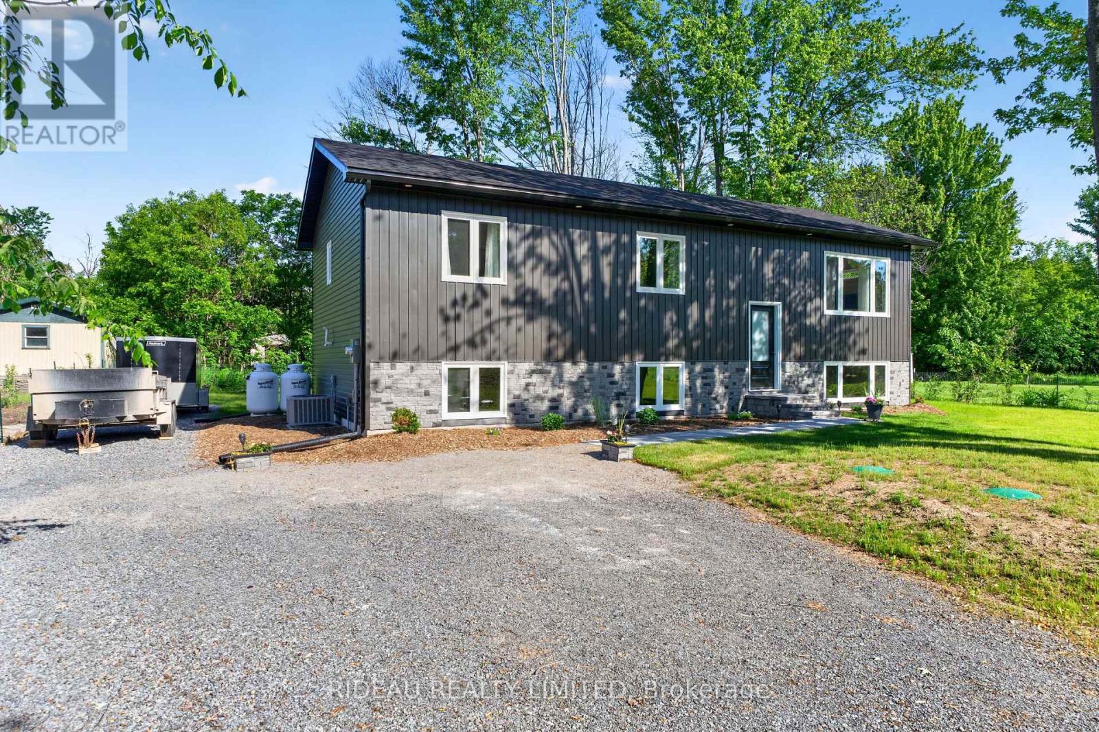 7 BROCK STREET - 1