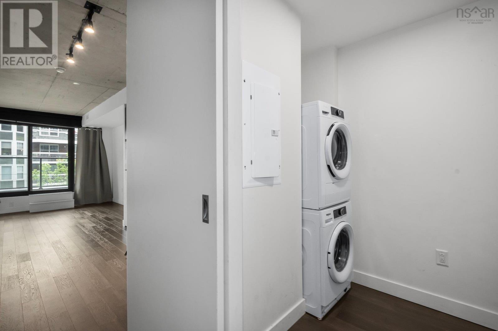 #312 1048 Wellington Street - 20