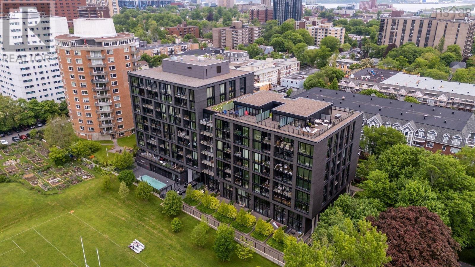 #312 1048 Wellington Street - 41