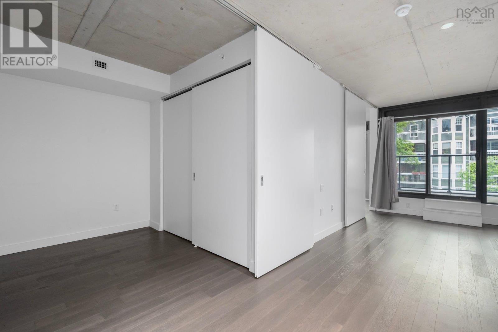 #312 1048 Wellington Street - 8