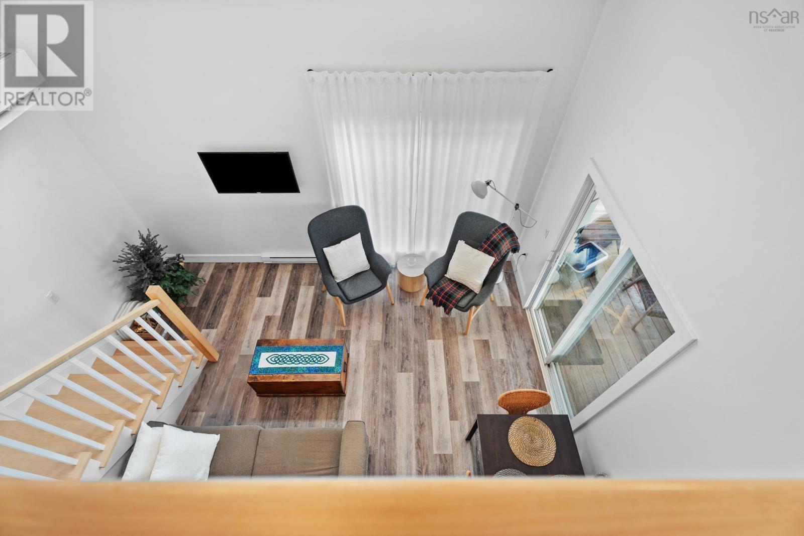 15 Shore Road - 10