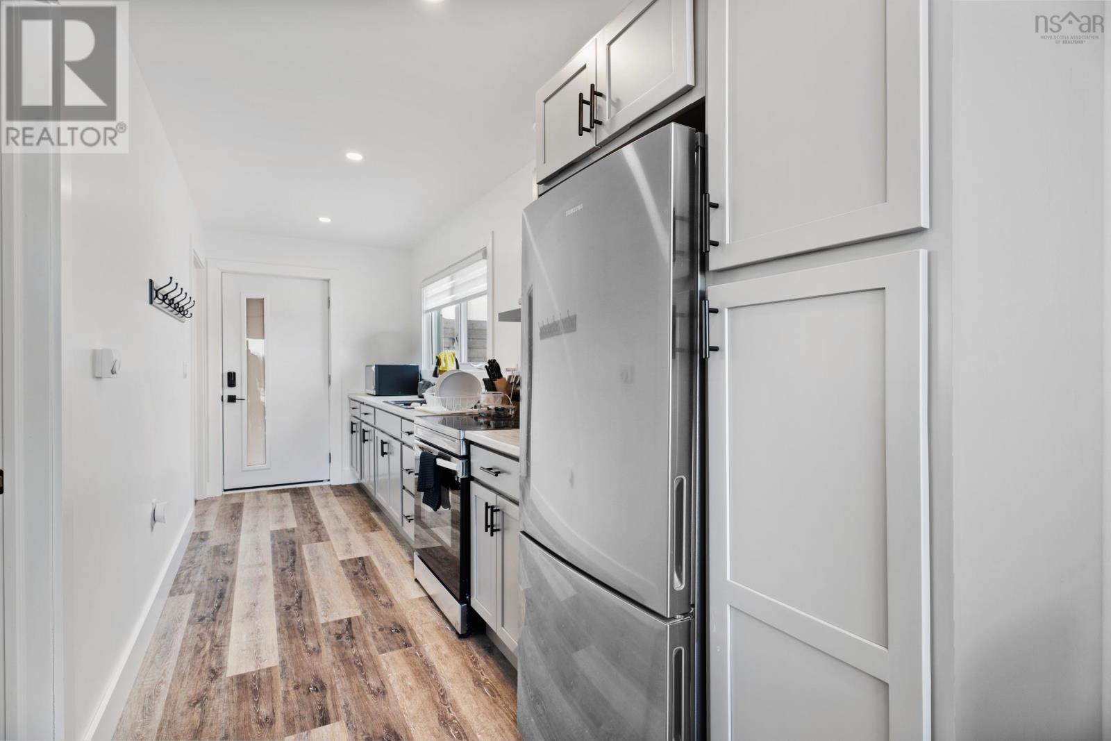 15 Shore Road - 14
