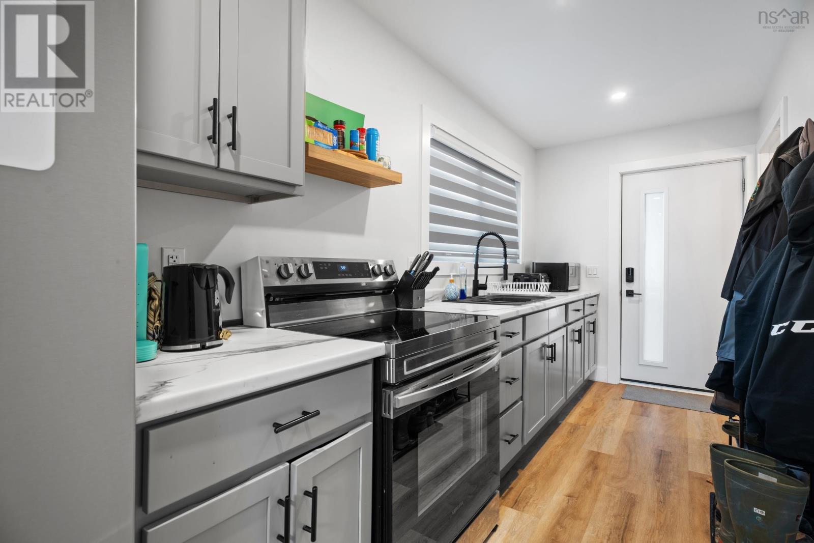 15 Shore Road - 23