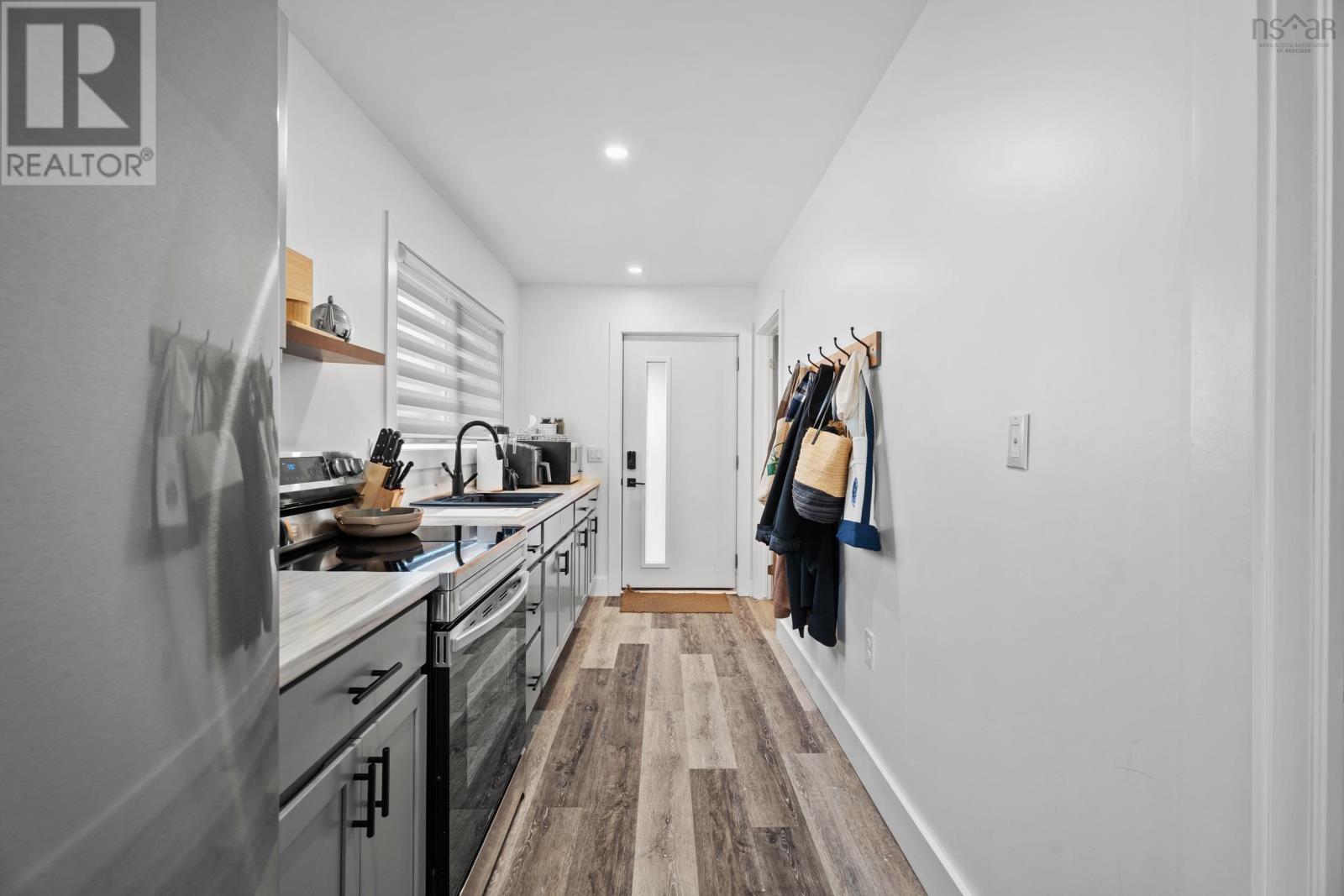 15 Shore Road - 6