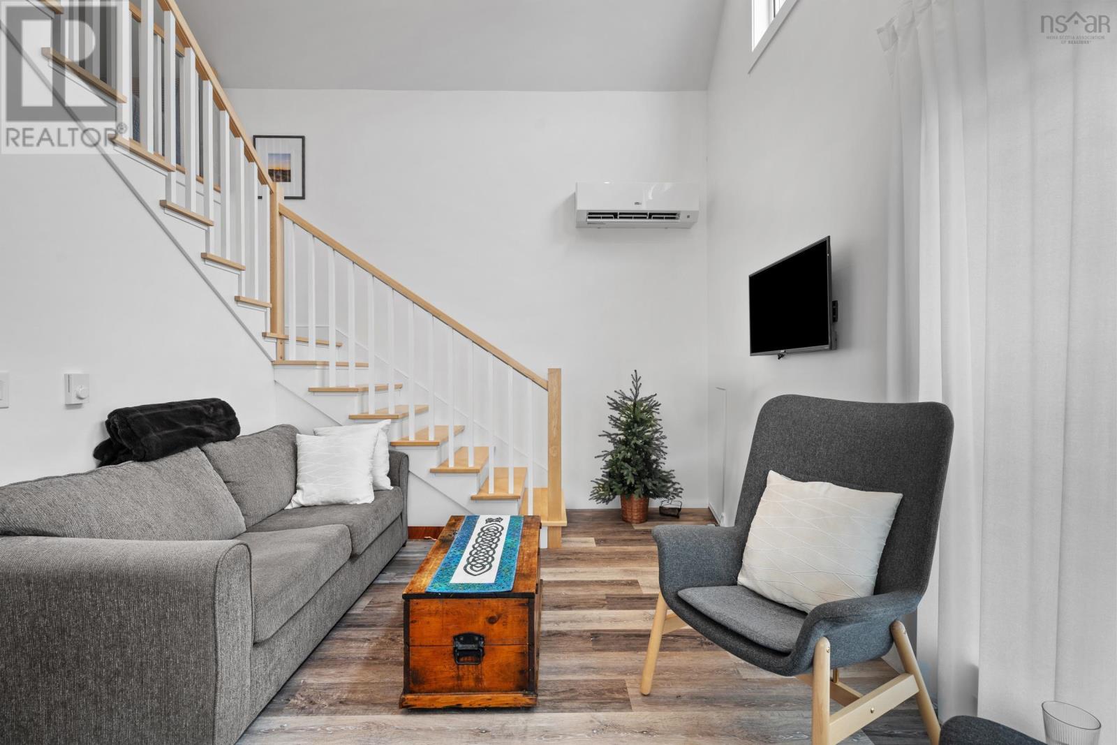 15 Shore Road - 9