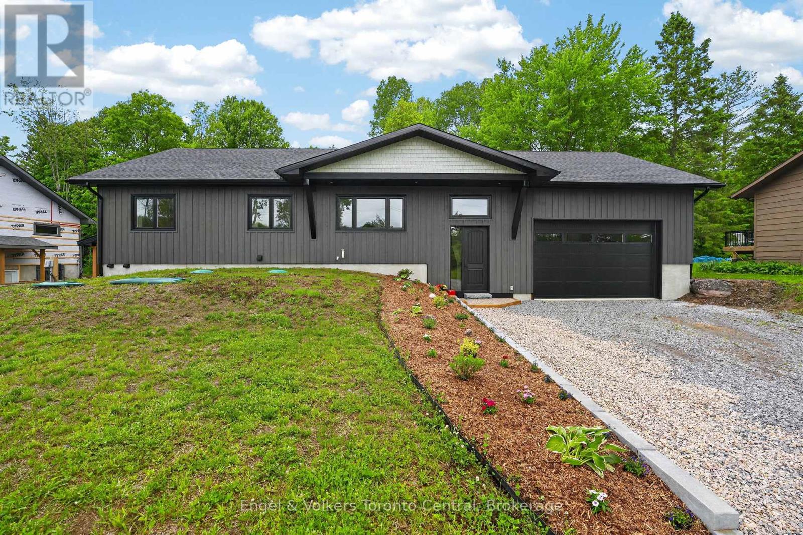 1093 HIGHWAY 141 DRIVE - 1