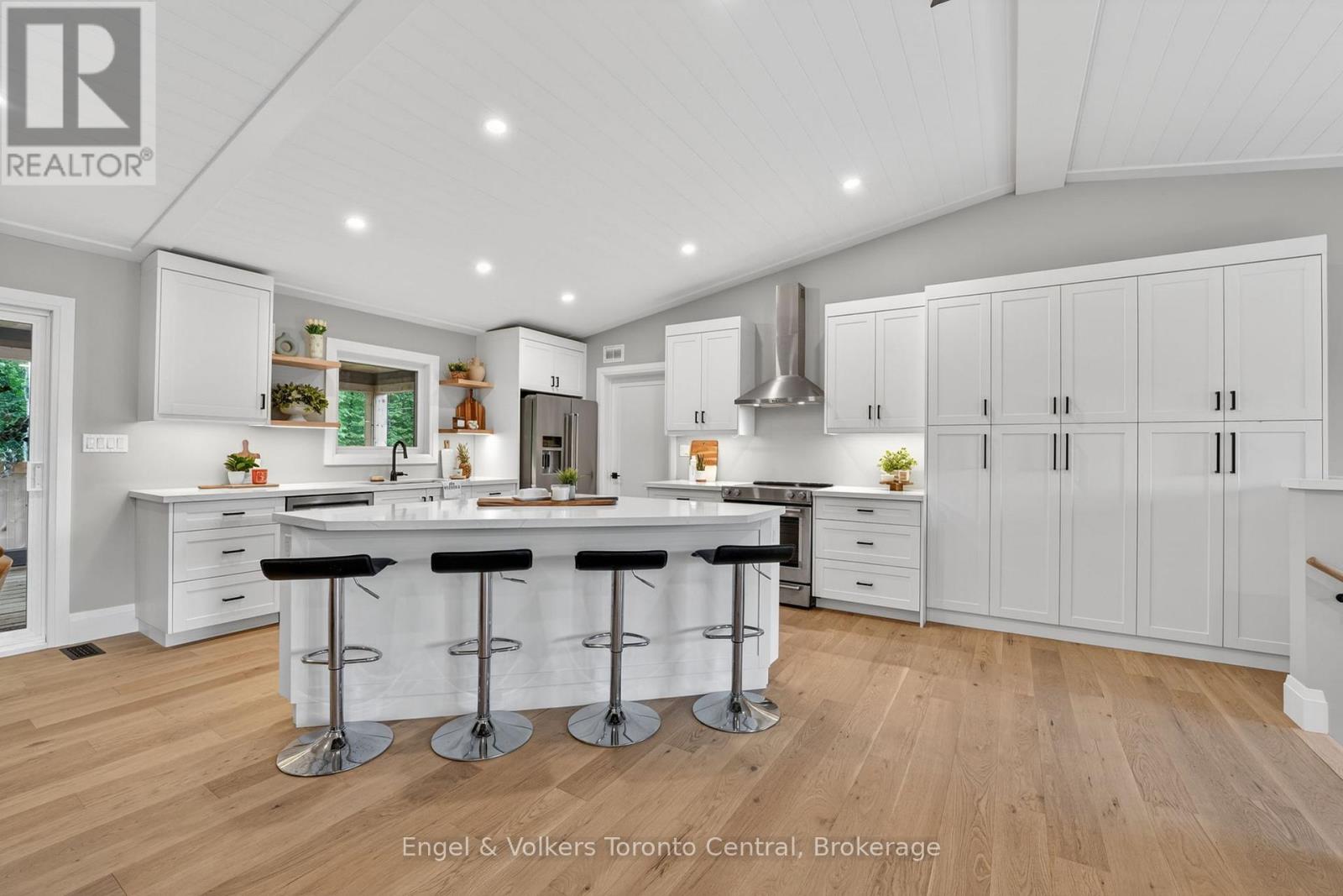 1093 HIGHWAY 141 DRIVE - 10