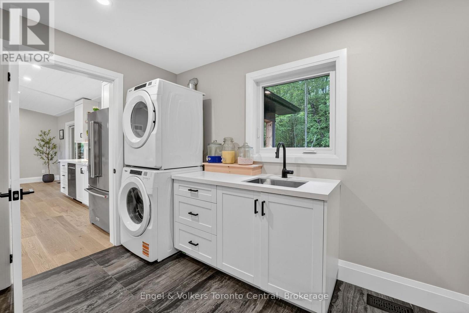 1093 HIGHWAY 141 DRIVE - 24
