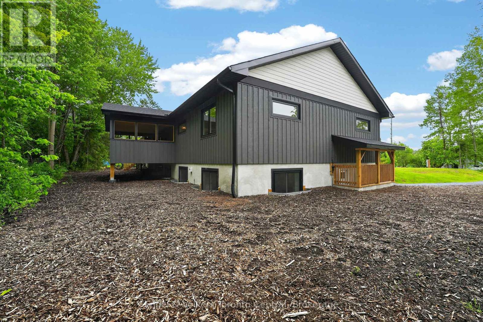 1093 HIGHWAY 141 DRIVE - 35