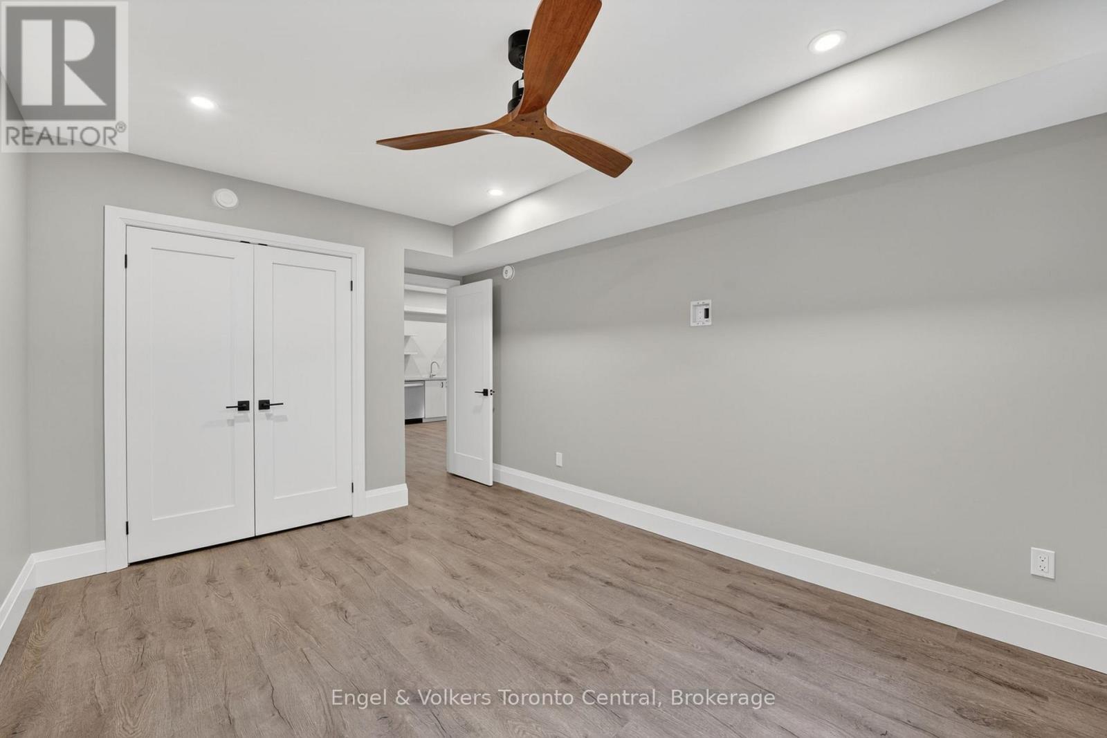 1093 HIGHWAY 141 DRIVE - 42