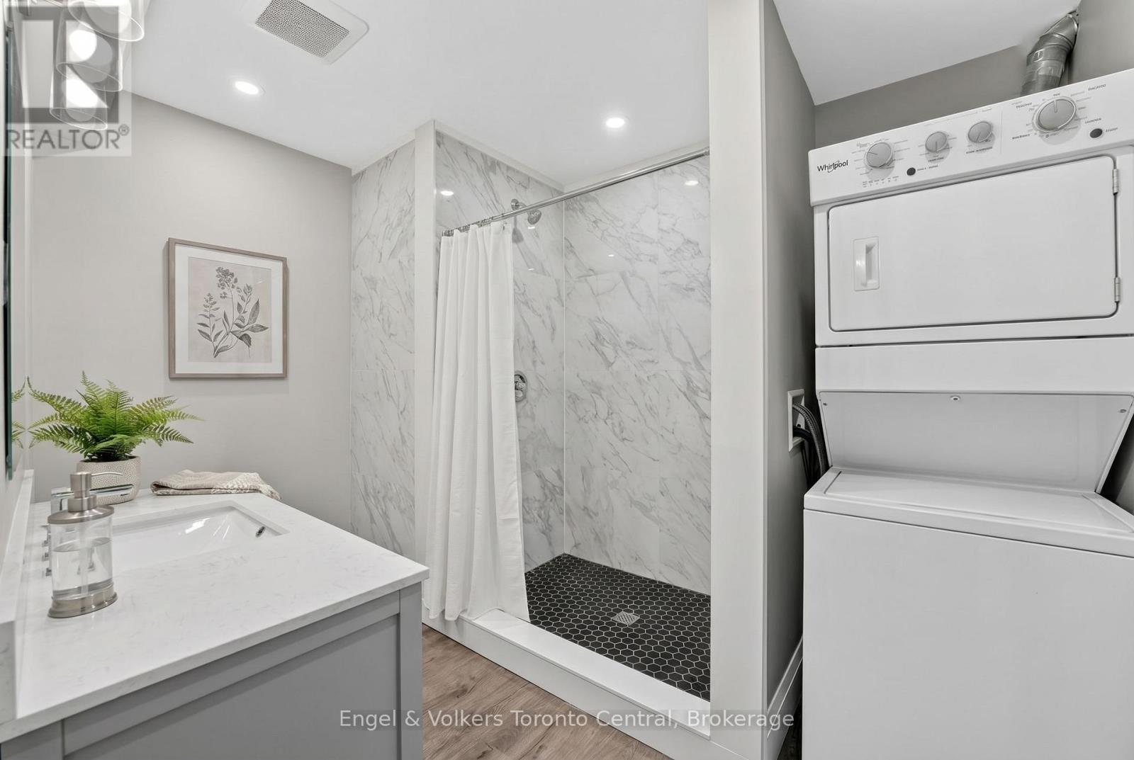 1093 HIGHWAY 141 DRIVE - 43