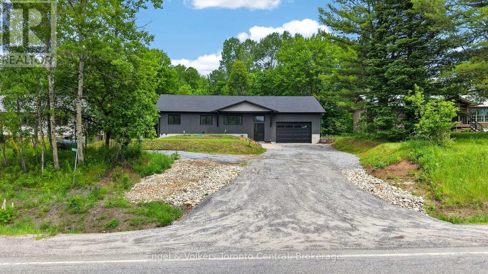 1093 HIGHWAY 141 DRIVE - 7