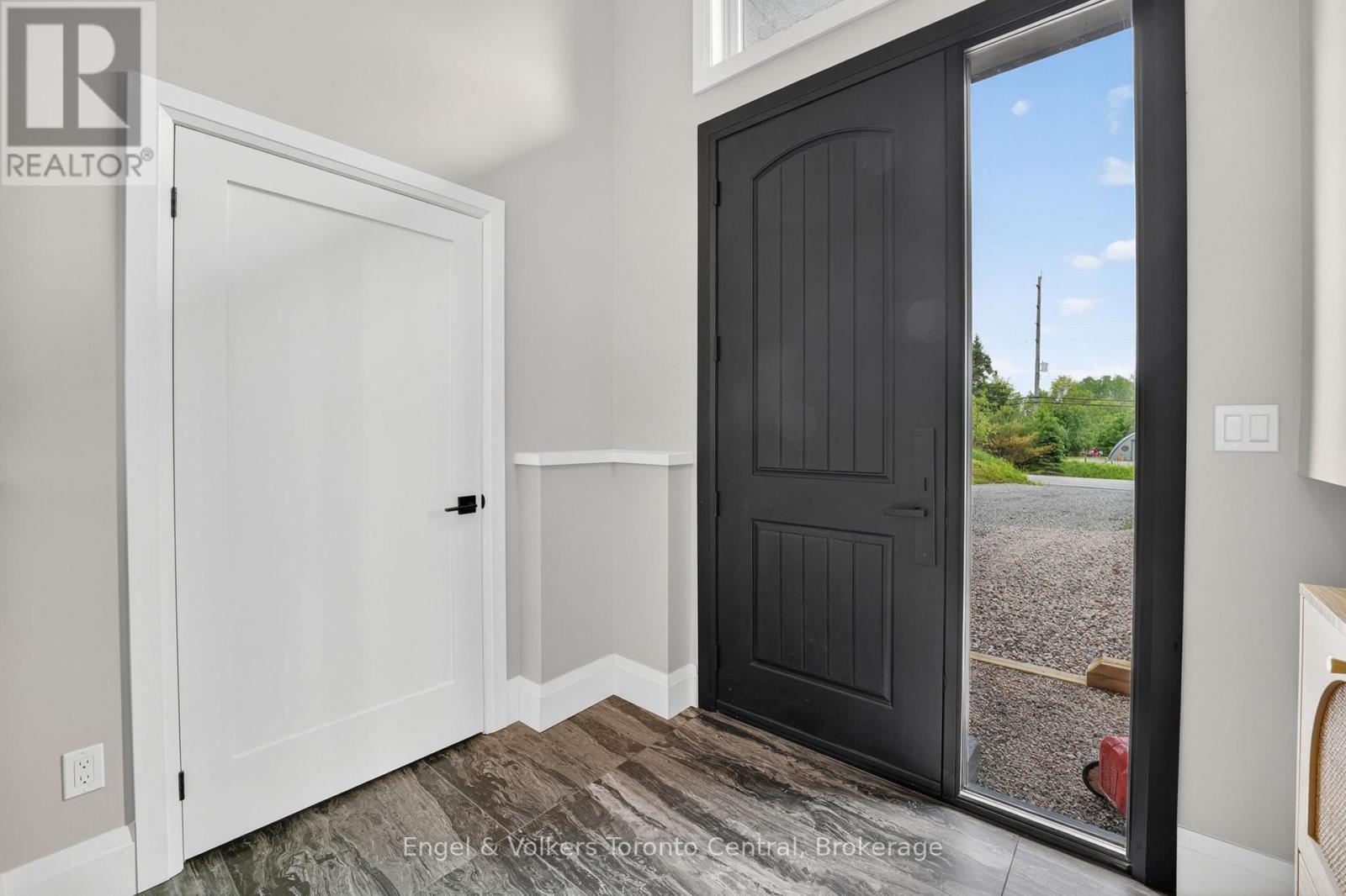1093 HIGHWAY 141 DRIVE - 8