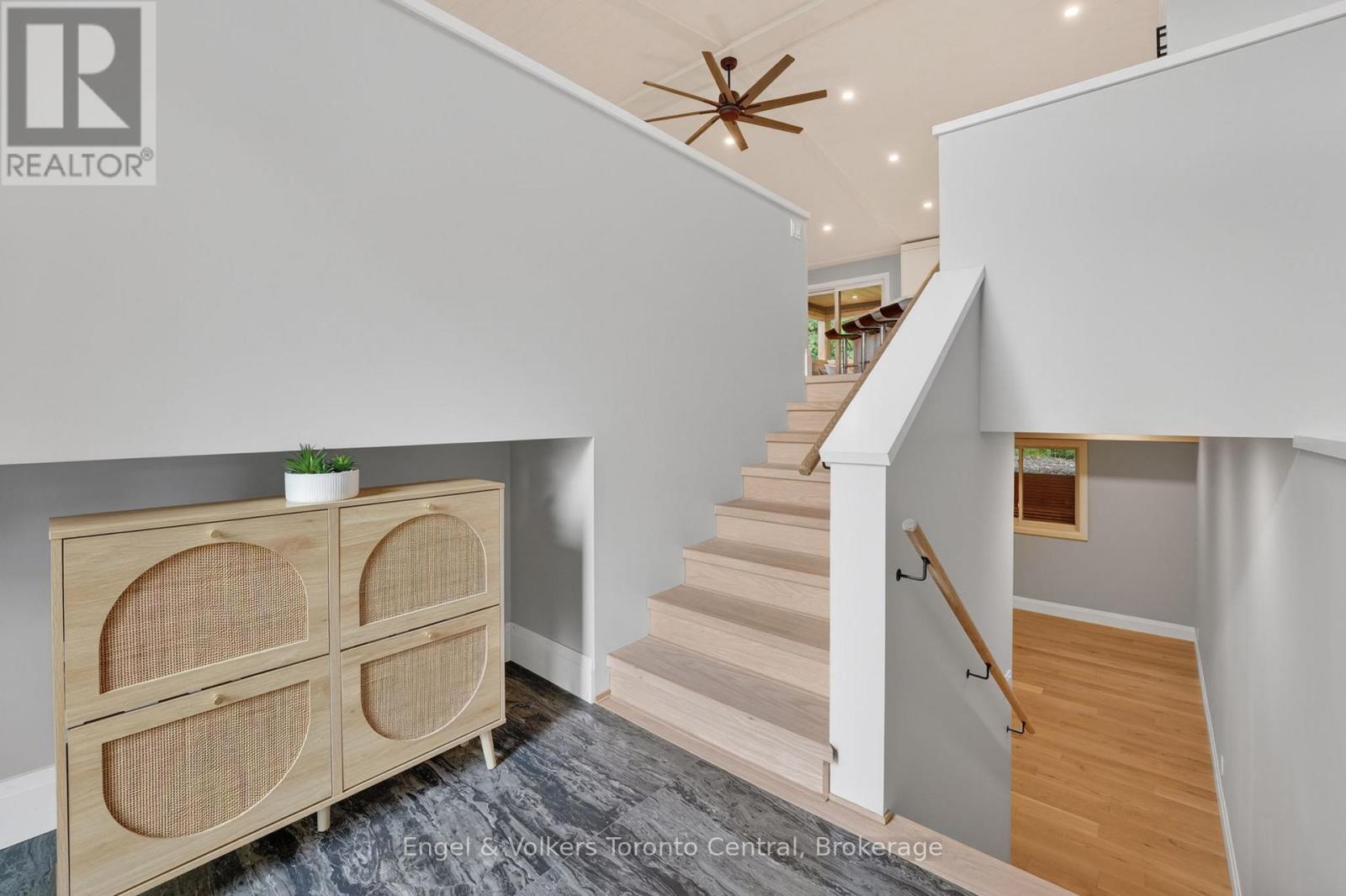 1093 HIGHWAY 141 DRIVE - 9