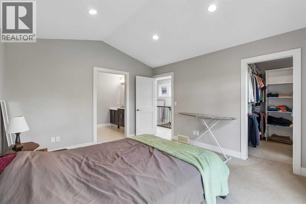 406 25 Avenue NW — photo 23