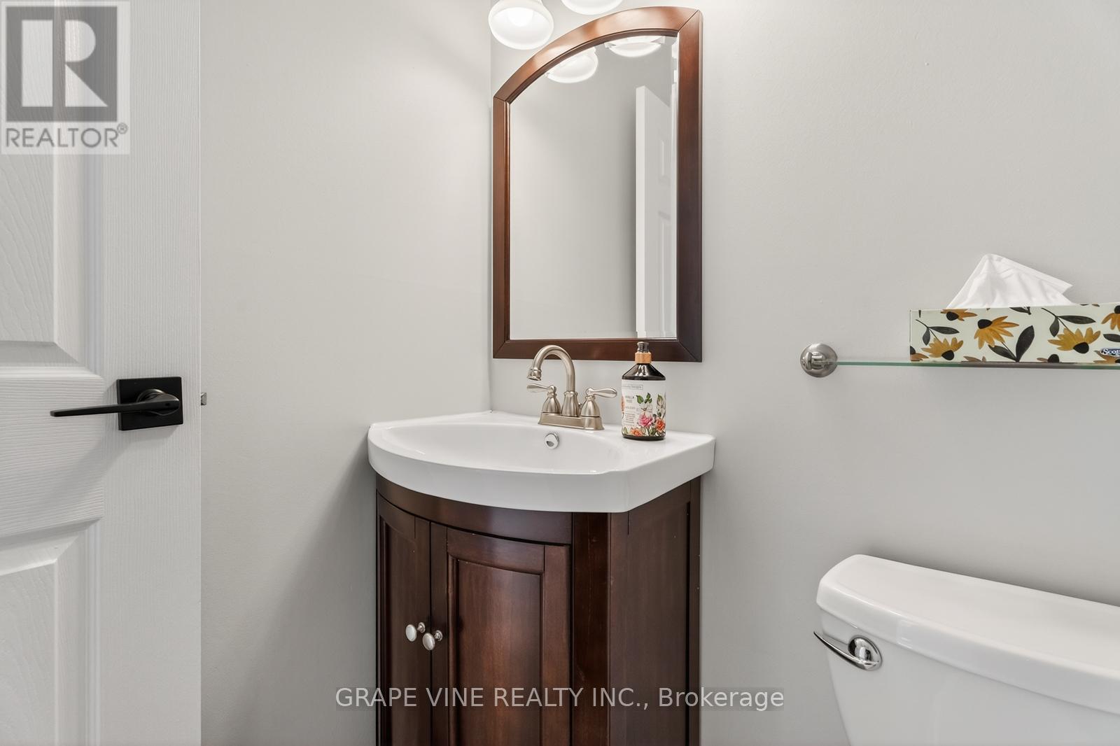 3 Bed, 2 Bath House for Sale in Ottawa – 14 – 3565 DOWNPATRICK ROAD, Ottawa – MLS# X12869202 - Image 4