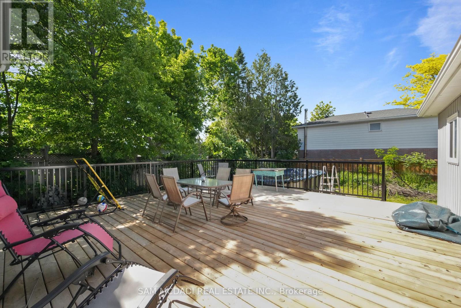70 BRIAR ROAD - 40