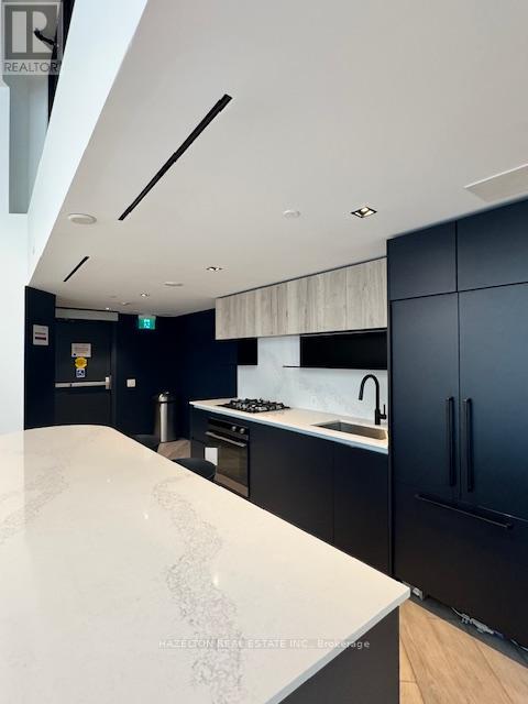 #809 2625 DUNDAS STREET W - 22