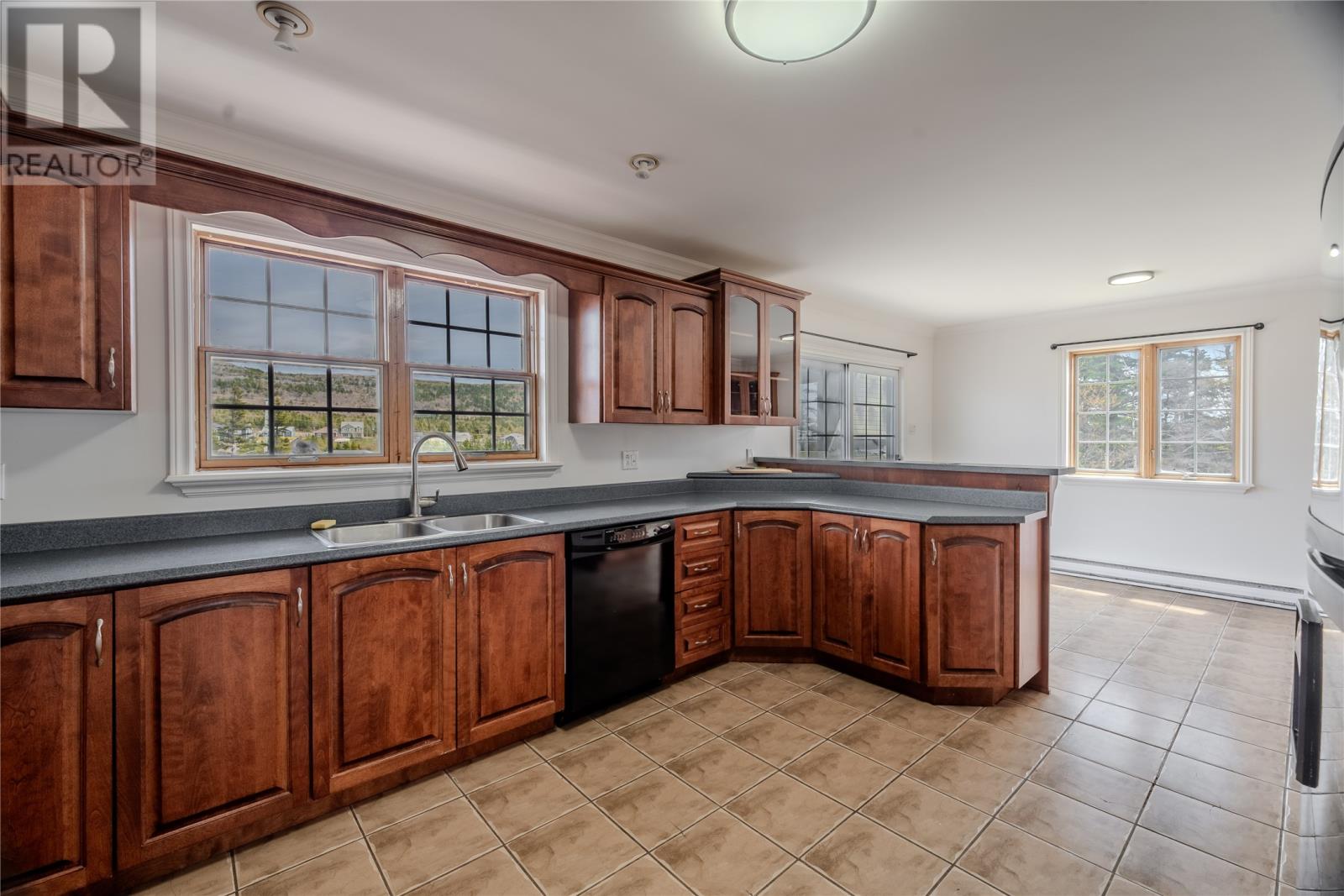 34 Cabot Drive - 12