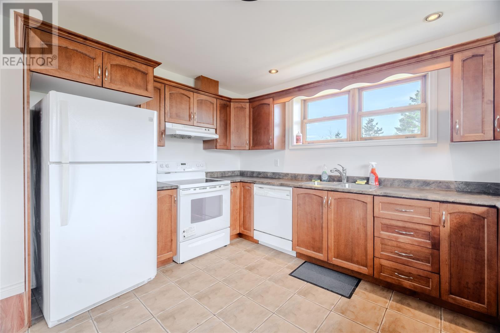 34 Cabot Drive - 23
