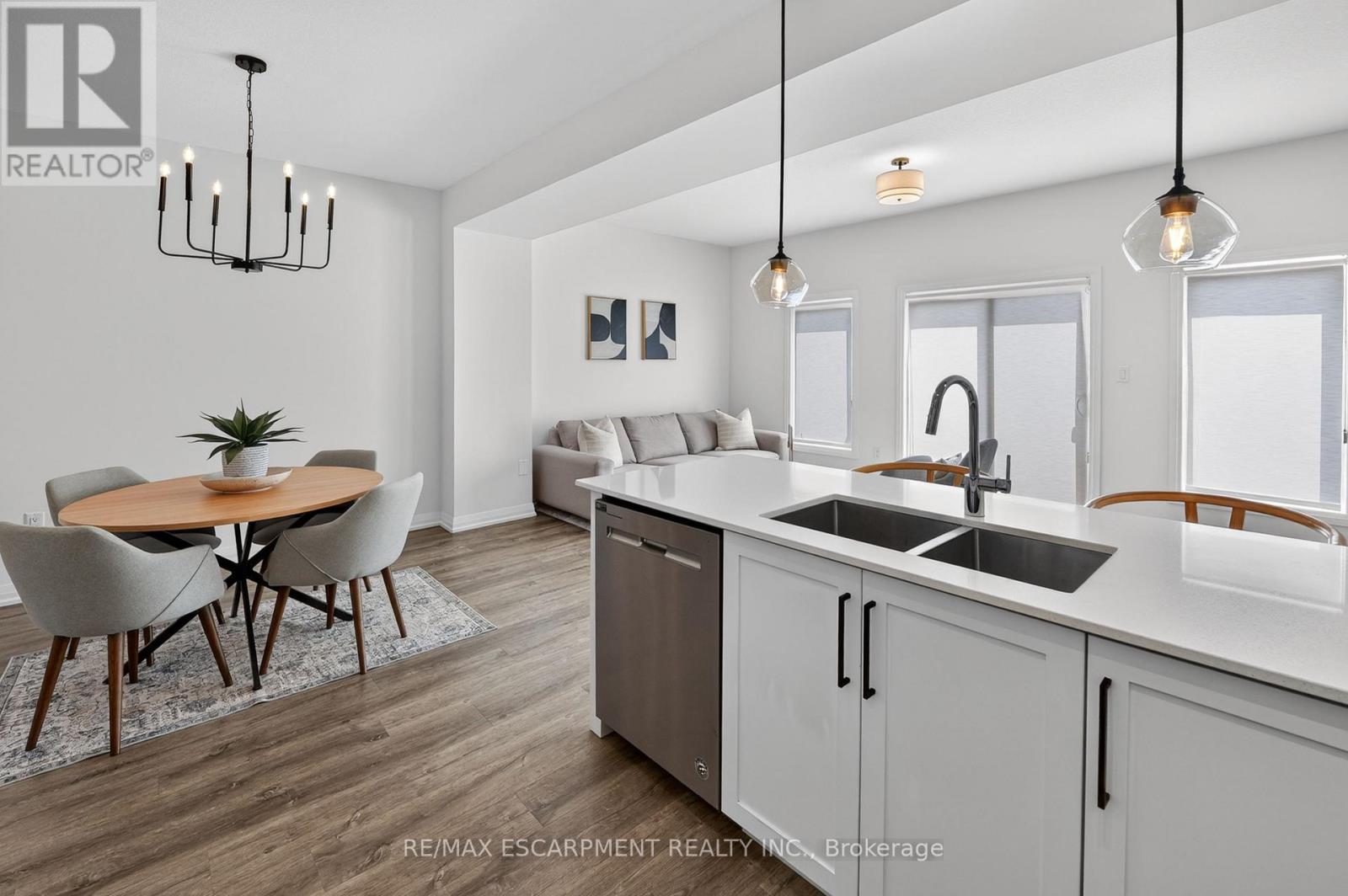 3963 CROWN STREET - 6