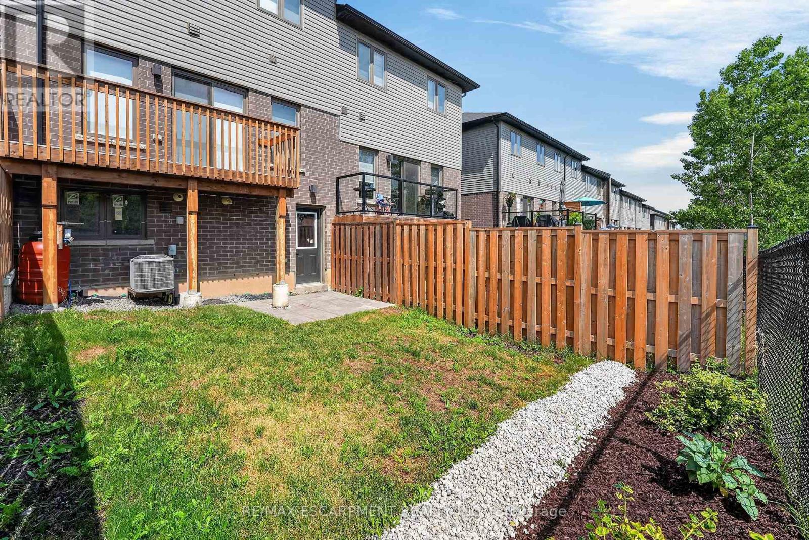 3963 CROWN STREET - 16