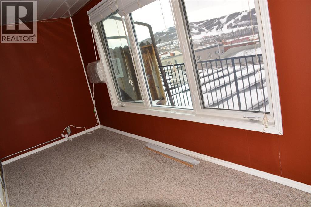 #101-215 10118 100 Avenue - 6
