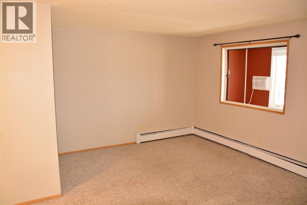 #101-215 10118 100 Avenue - 5